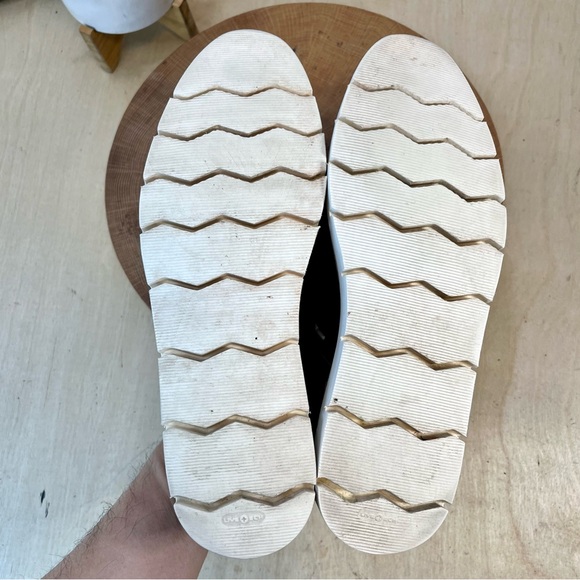 Trask | Lena Perforated Leather Sneakers Size 38/7.5 - Picture 16 of 16